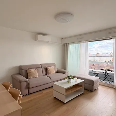 Dans Le 19eme De Avec Vue Sur Toute La アパート