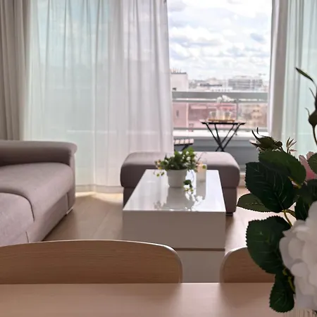 アパート Dans Le 19eme De Avec Vue Sur Toute La *