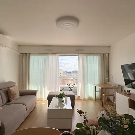 アパート Dans Le 19eme De Avec Vue Sur Toute La